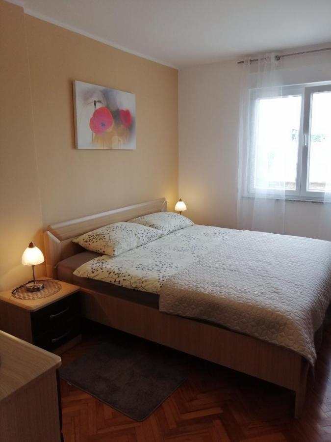 Appartement Tamy à Pula Extérieur photo